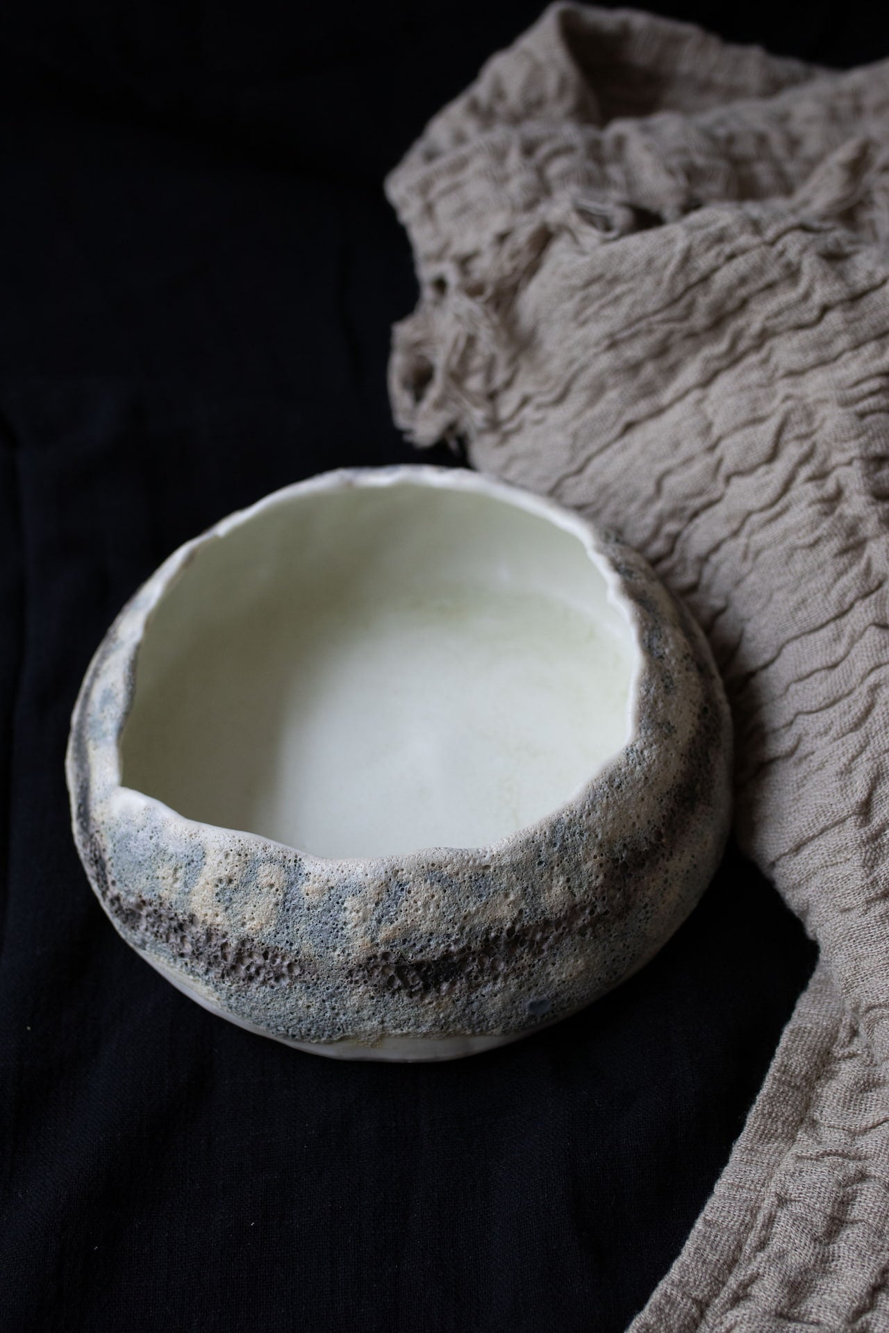 Valleys - Medium Porcelain hand-pinched bowl