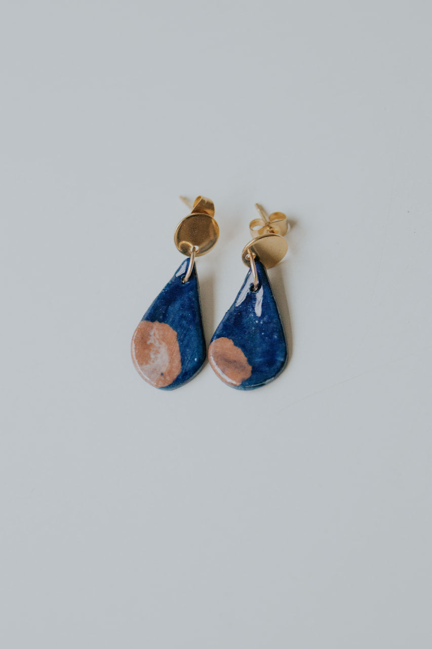 Nebula dangle earrings (pink and blue)