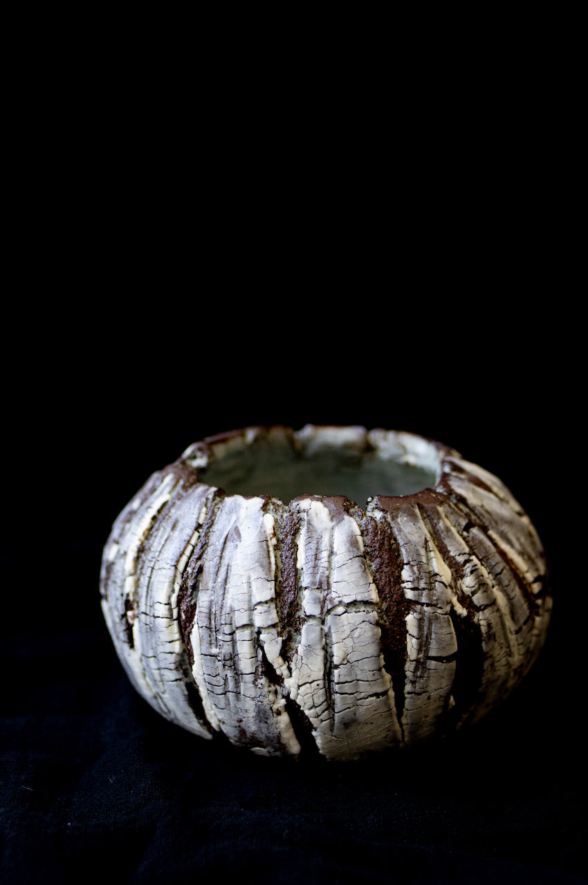 Red stoneware bark bowl